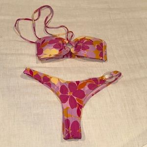 White fox hibiscus bikini Set